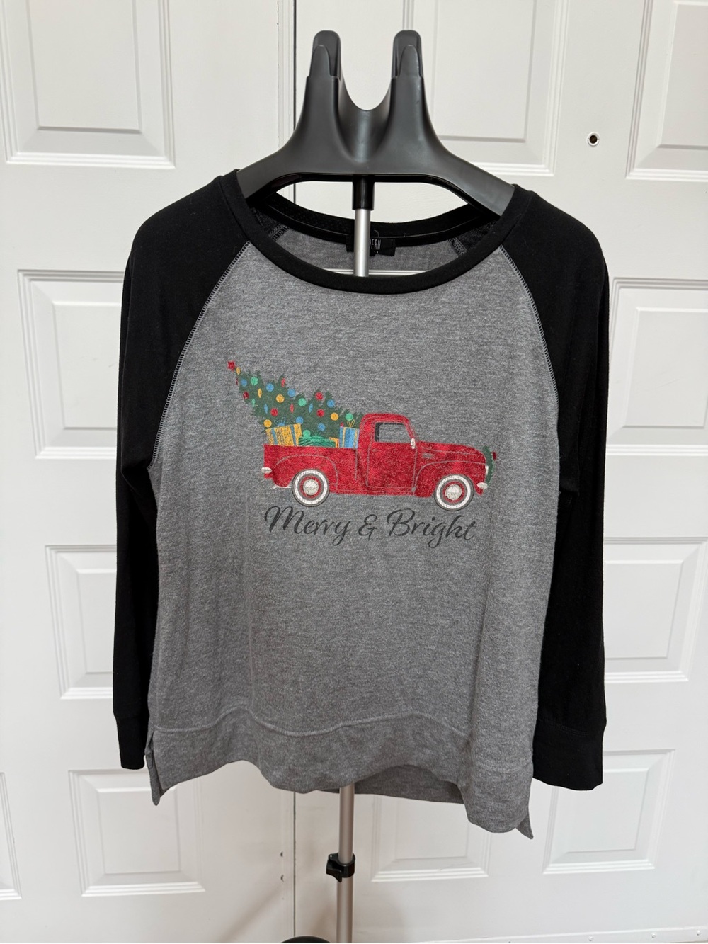 Merry & Bright Red Truck Raglan Long Sleeve Tee - Black/Gray